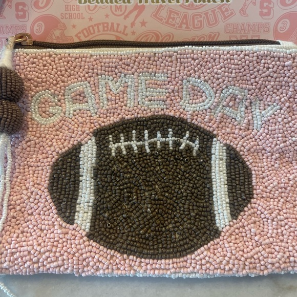GAME DAY FOOTBALL BEADED POUCH. Zipper tassel pull!! New - Picture 3 of 3